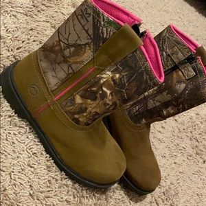 Girl boots